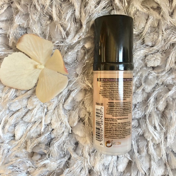 🆕NWT KICK A*^ all day wear SWEATPROOF FOUNDATION - Picture 8 of 11